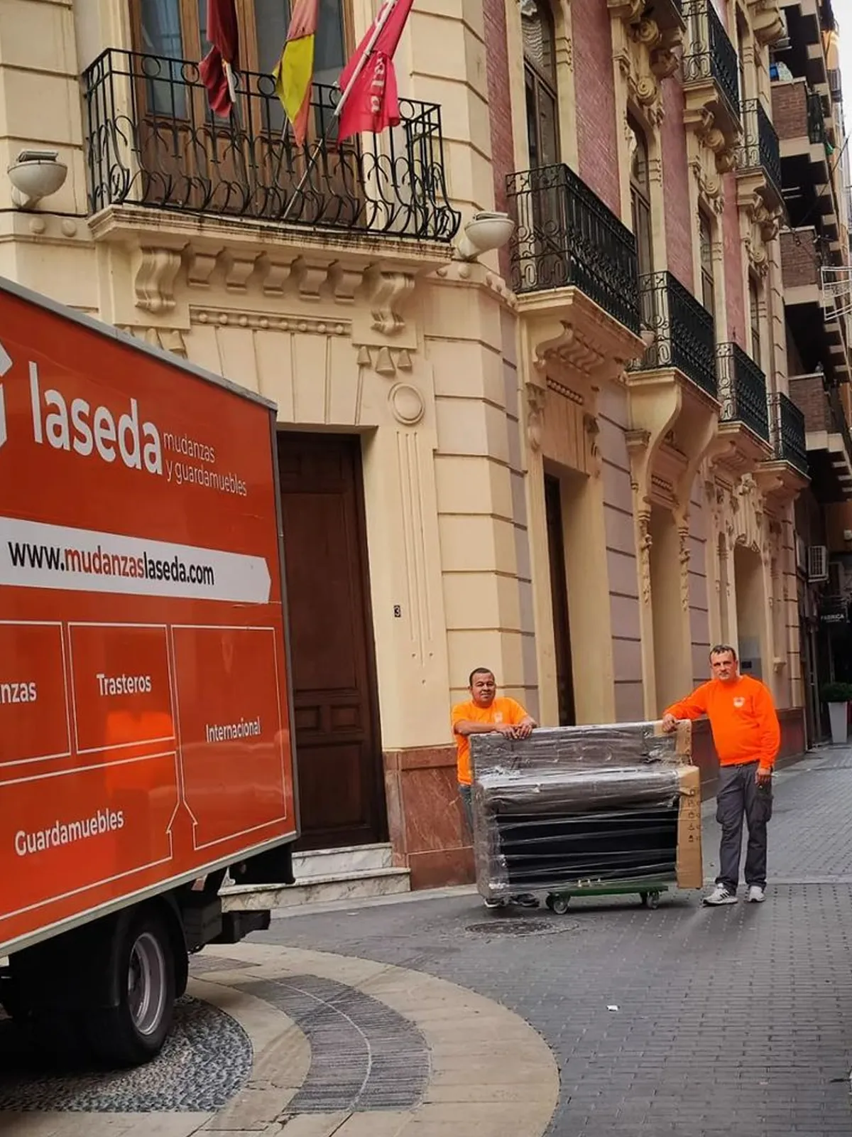 Traslado de pianos en Salamanca 2 mudanzas-transporte-traslado-pianos-salamanca-la-seda