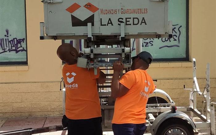 servicio-grua-elevadora-mudanzas-salamanca servicio-grua-elevadora-mudanzas-salamanca